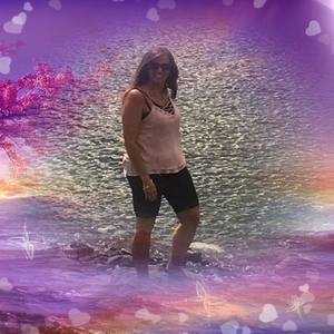 Meet your Posher, Suzanne